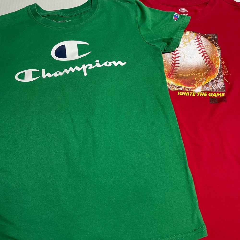 Youth lot of‎ two tshirts  size Extra Large